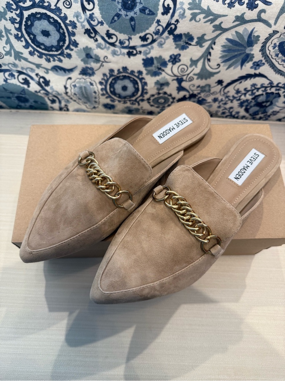 Steve Madden Forever Tan Suede Gold Chain Pointed Toe Mules Size 9